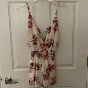 White flower Audrey 3+1 romper